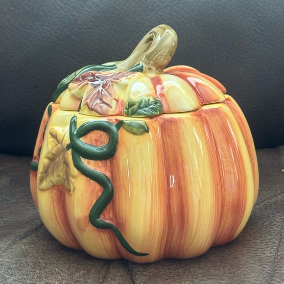 Pumpkin Goody Jar with Lid - Young’s Harvest Collection - Picture 5 of 12
